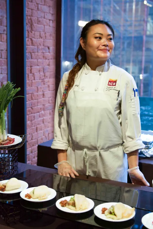 ICE students volunteer with top culinary talent