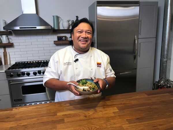 Portrait of Chef King Phojanakong 