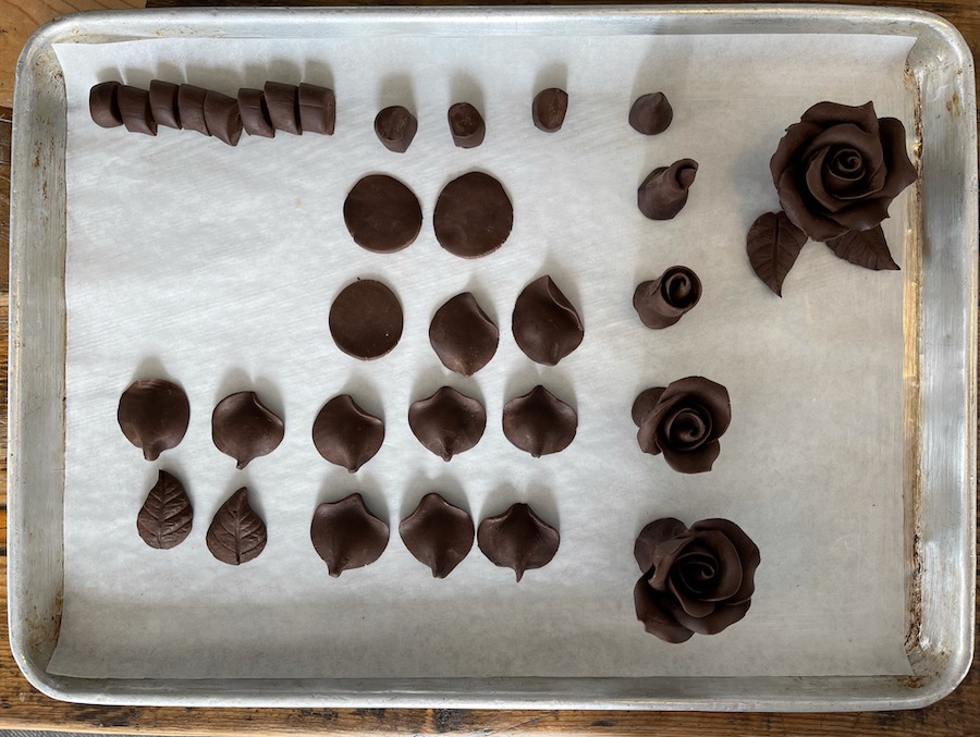 Modeling chocolate flowers