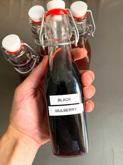 Black mulberry vinegar