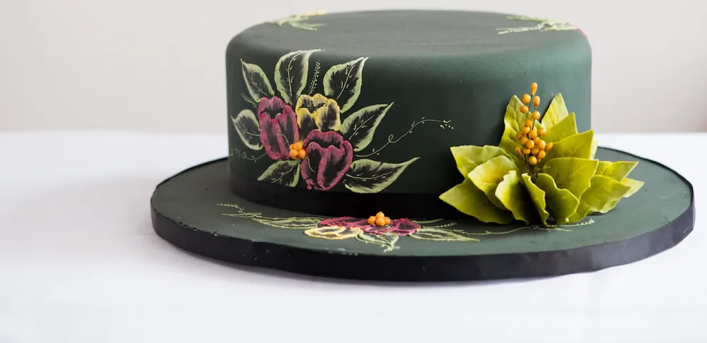 buttercream cake decorated by toba garrett