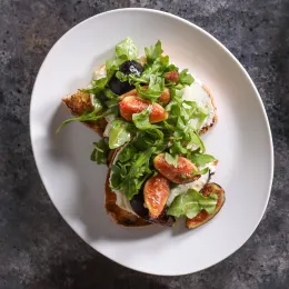 Valentines Day recipe of fig and ricotta toast