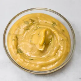 Bowl of Béarnaise sauce