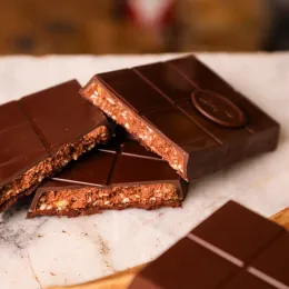 chocolate bar with cashew-macadamia praline
