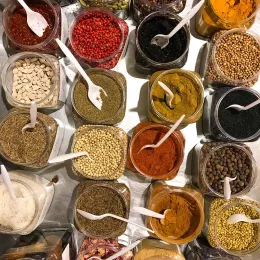 Spices and spice blends by master spice blender Lior Lev Sercarz