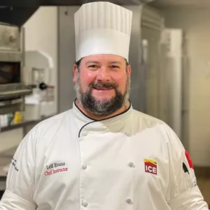 Chef-Instructor Leif Evans