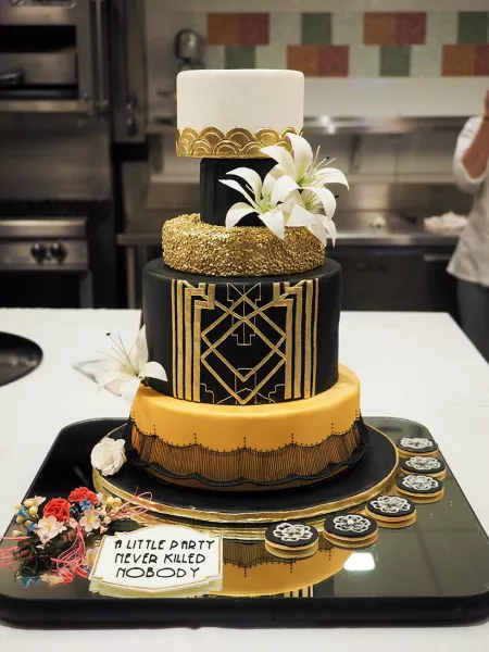 A cake decorated in the style of the Great Gatsby from the ICE Professional Cake Decorating continued education program