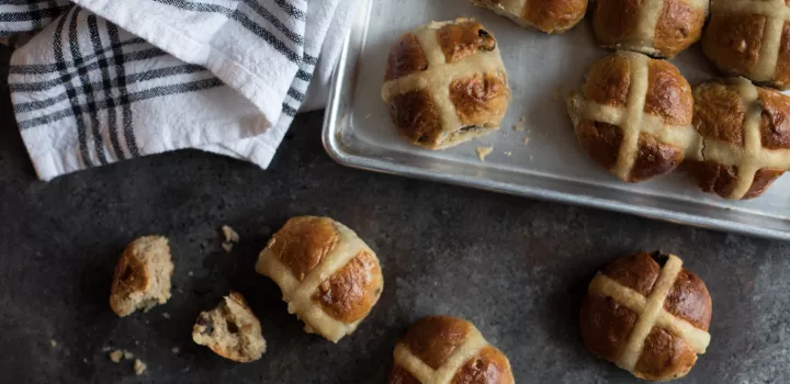 hot cross buns fresh out of the oven to eat on easter