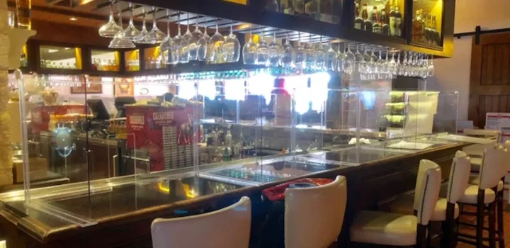 Picos Restaurant bar with plexiglass
