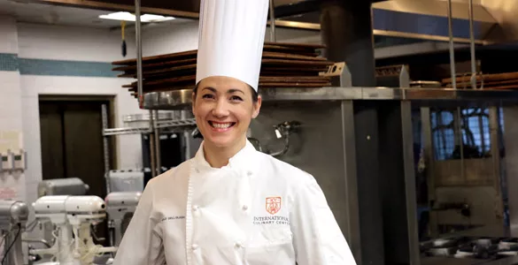 Chef Michelle Doll Olson (Pastry arts'04)