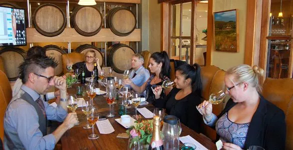 ICC Alum Hosts Wine Business + Tasting Afternoon