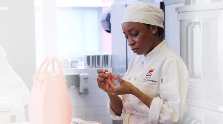 ICE Cake decorating graduate Genelle Beaton shares her experience at ICE